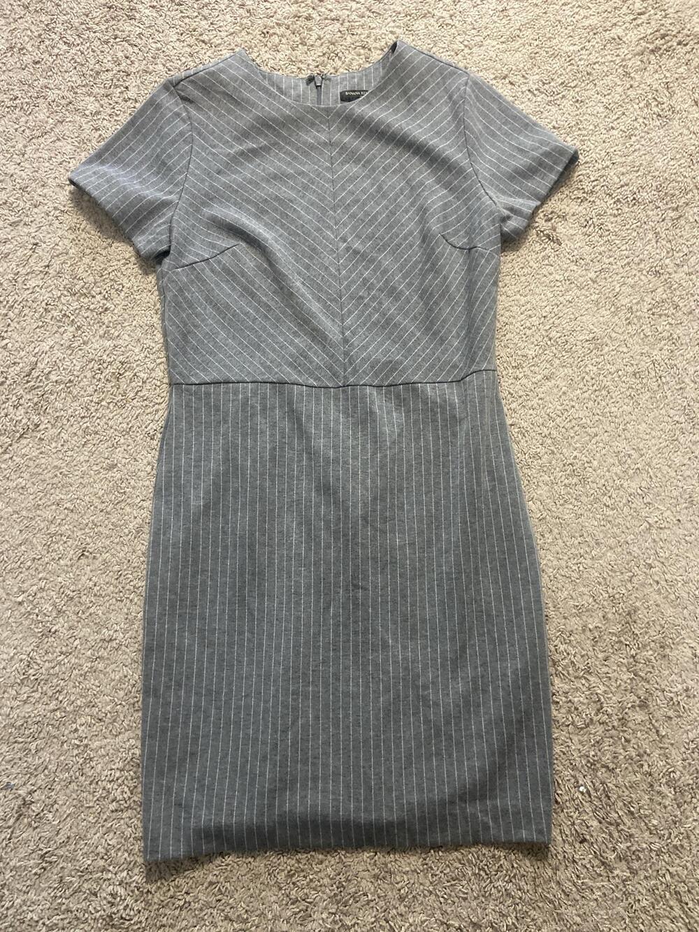 Banana Republic Dress Womens 12 Gray Pinstripe Short Sleeve Sheath Knee Length